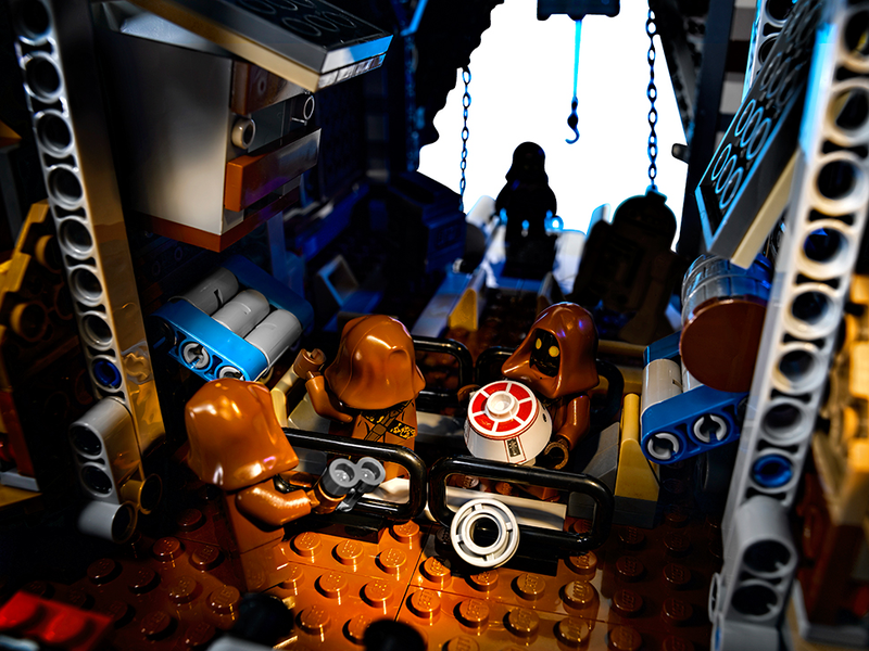 Illustration for article titled This is the 3,296-piece Lego Star Wars Sandcrawler you were looking for